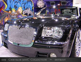 019-Strut-Chry300C-Detroit.jpg