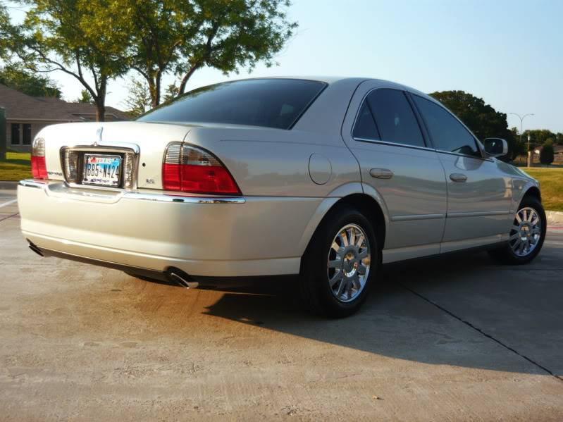 05_Lincoln_LS_Side_Rear_Small.jpg