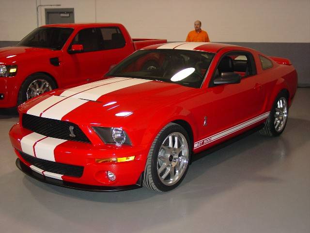 07shelbygt500frontquartersmall.jpg