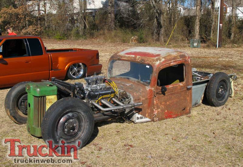 1003trweb_011+2010_blooddrag_custom_truck_show+rat_rod_truck.jpg