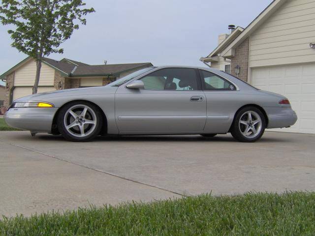 1994 Lincoln Mark VIII 002 (Small).jpg