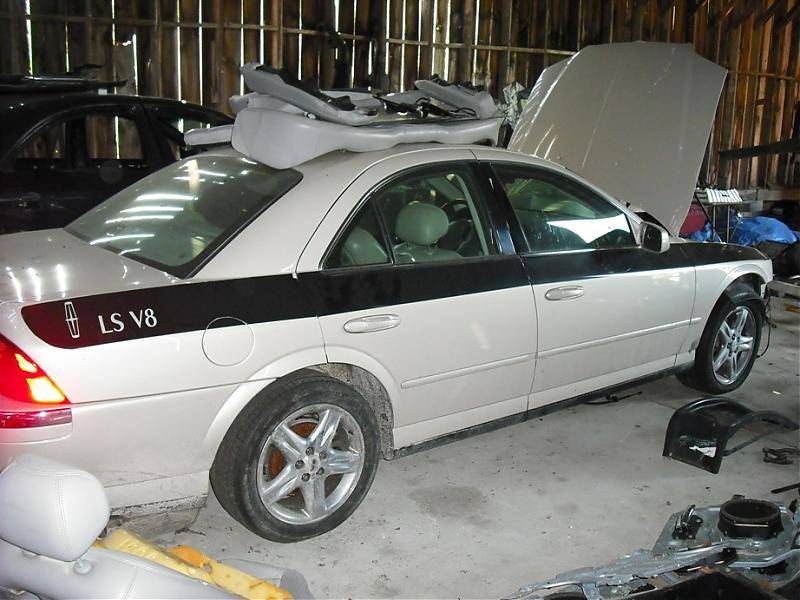 2002 LS ENGINE OUT.jpg