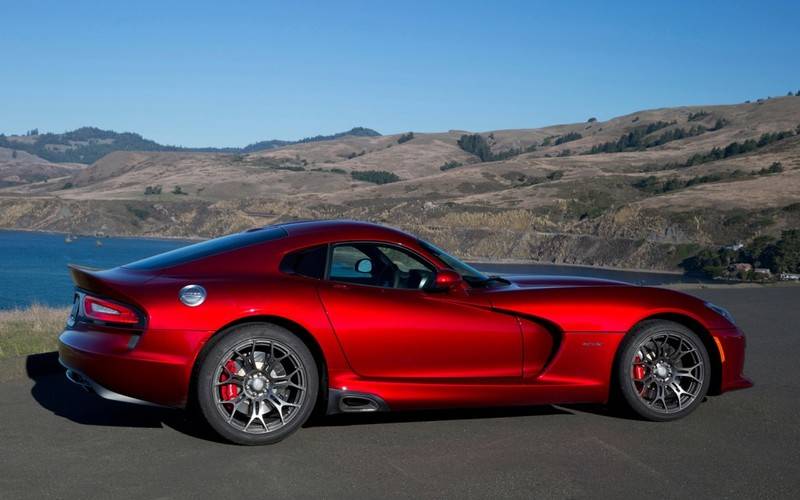 2013-SRT-Viper-GTS-Red-Right-Side-Profile-1024x640_zps4ae0fd96.jpg