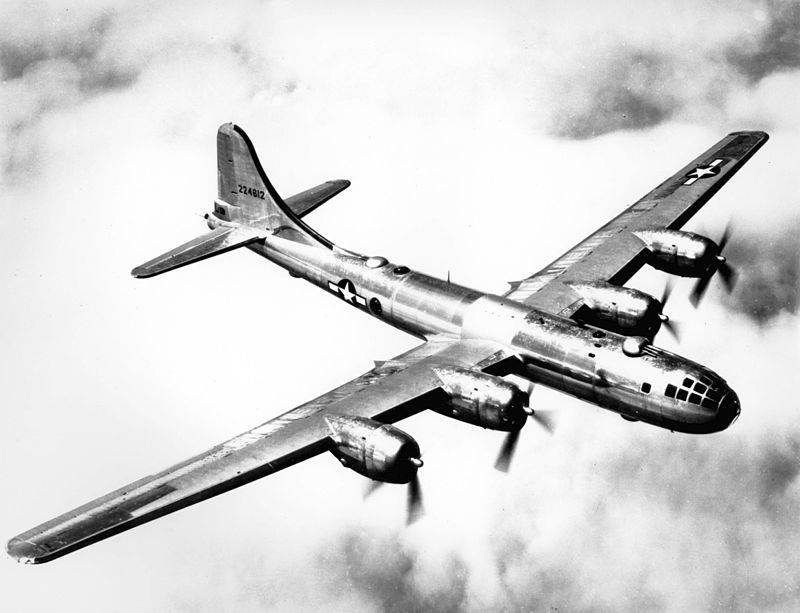 800px-B-29_in_flight.jpg