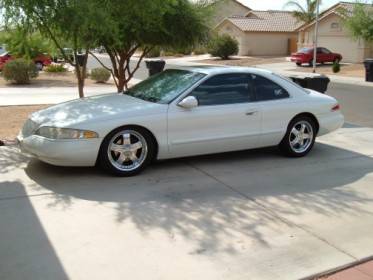 97 Mark VIII sitting on front suspension 3-4 shot (373 x 280).jpg