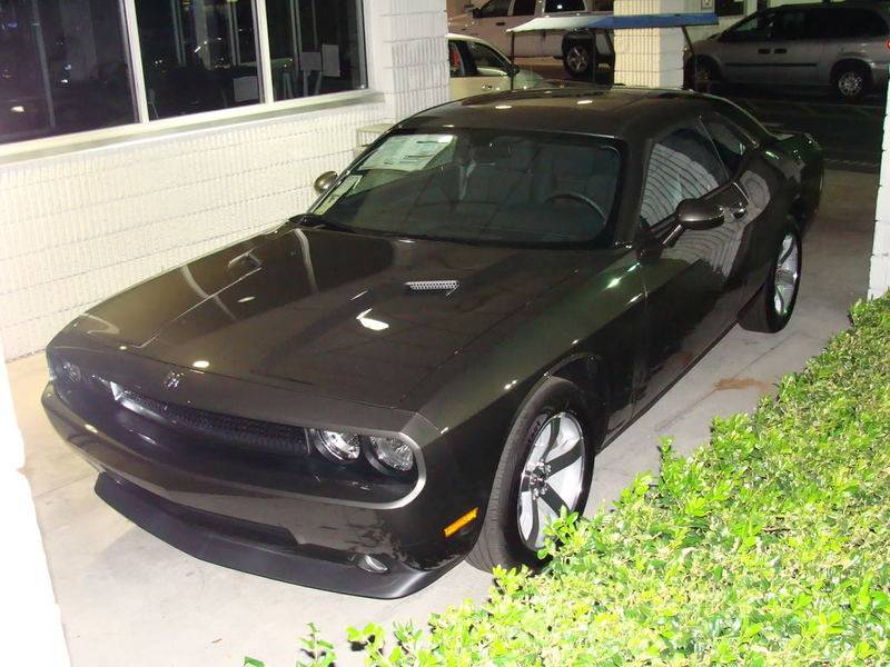 dodgechallenger005.jpg