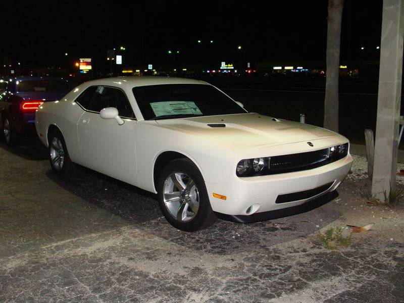 dodgechallenger010.jpg