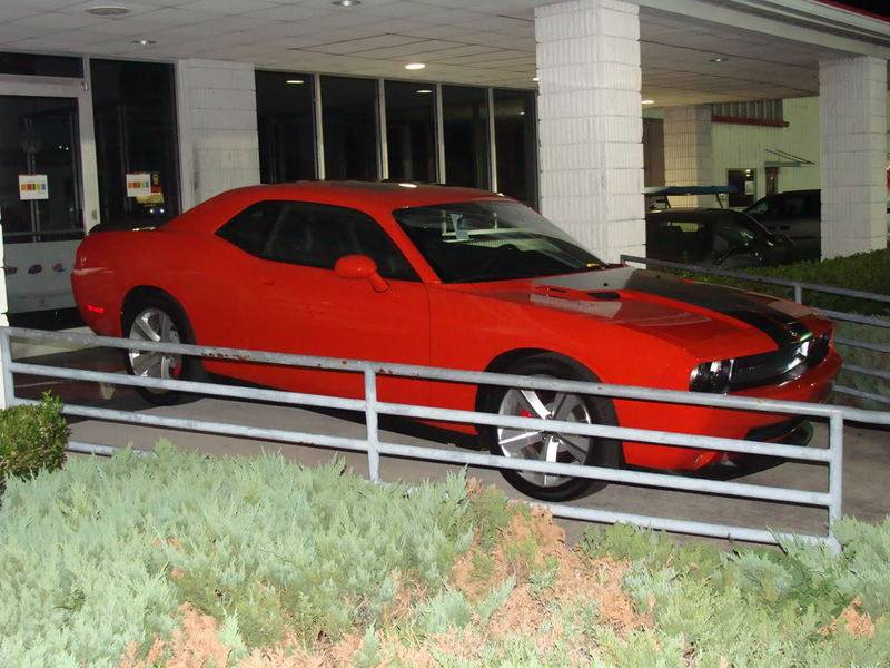 dodgechallenger015.jpg