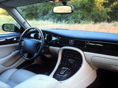 jaguar-xjr-interior-3_207.jpg