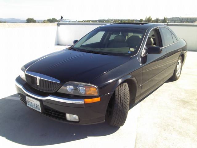 Lincoln at Parking Garage.jpg