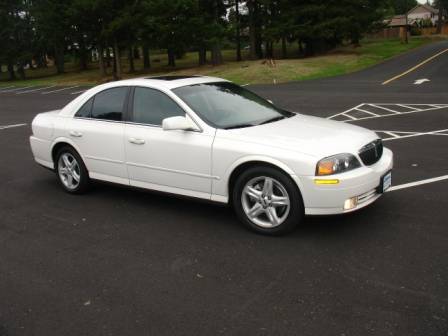 Lincoln LS 2000 classic car 005.jpg