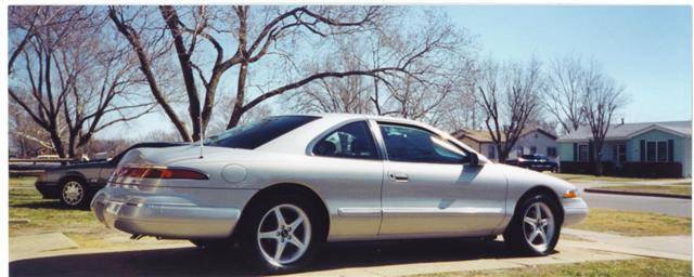 lincoln Mark VIII (Small).jpg