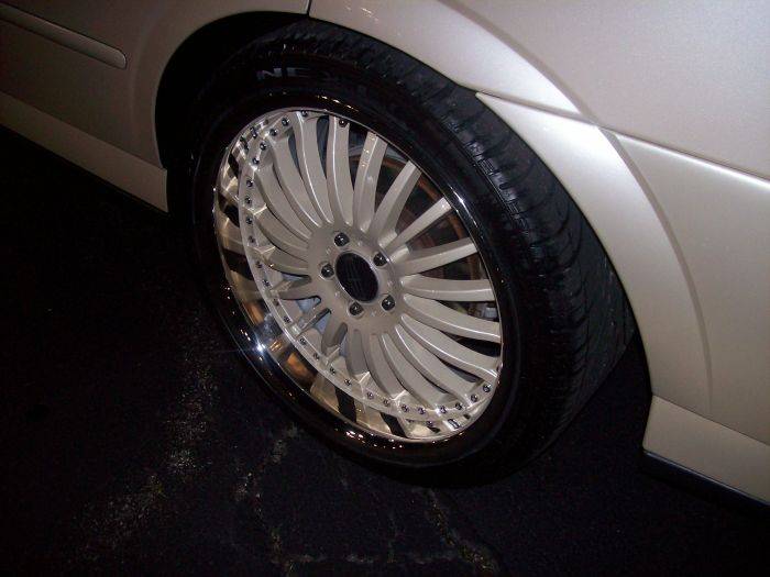 LS stagger rims rear.jpg