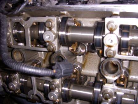 passenger side valves 003.JPG