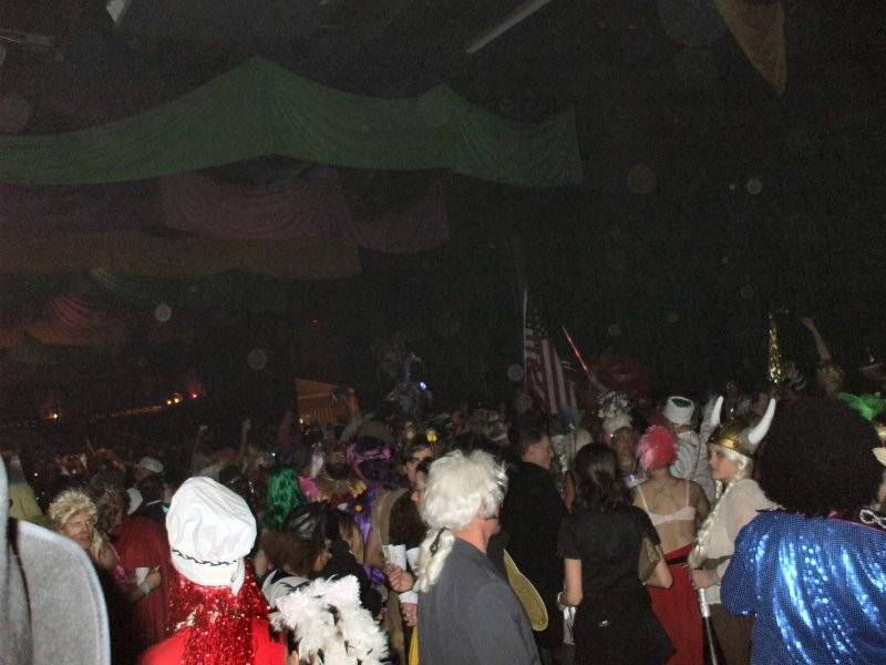 web sized mardigras 023.jpg