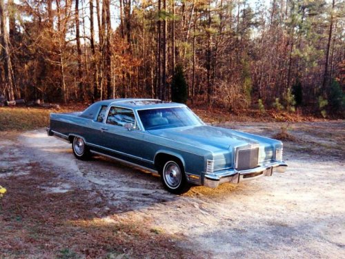 1979 Lincoln Town Coupe.jpg