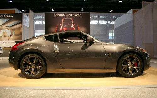 2010-nissan-370z-40th-anniversary-side-view.jpg