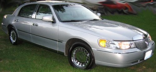 2001 Lincoln Town Car - Signature series