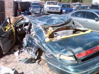 95 lincoln markviii car crash .jpg